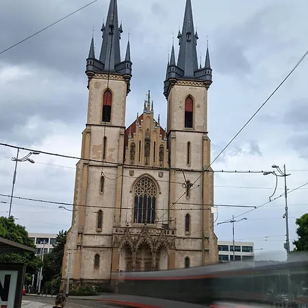 ホームステイ Letensky Milada E2 プラハ