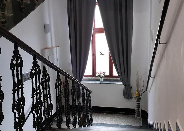 ホームステイ Letensky Milada E2